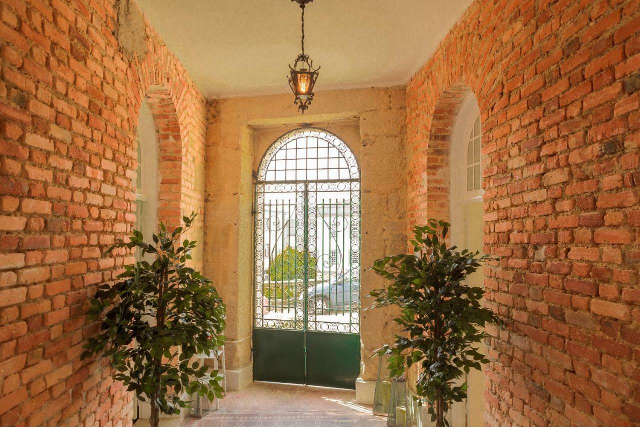 Apa M - Loft Guesthouse Jardim Das Maes Charming Viseu Exteriör bild