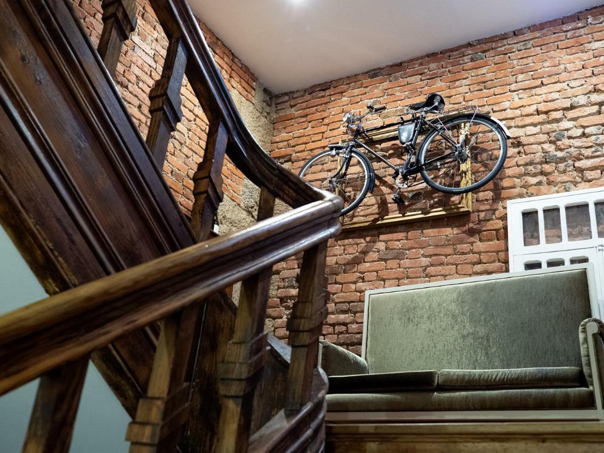 Apa M - Loft Guesthouse Jardim Das Maes Charming Viseu Exteriör bild